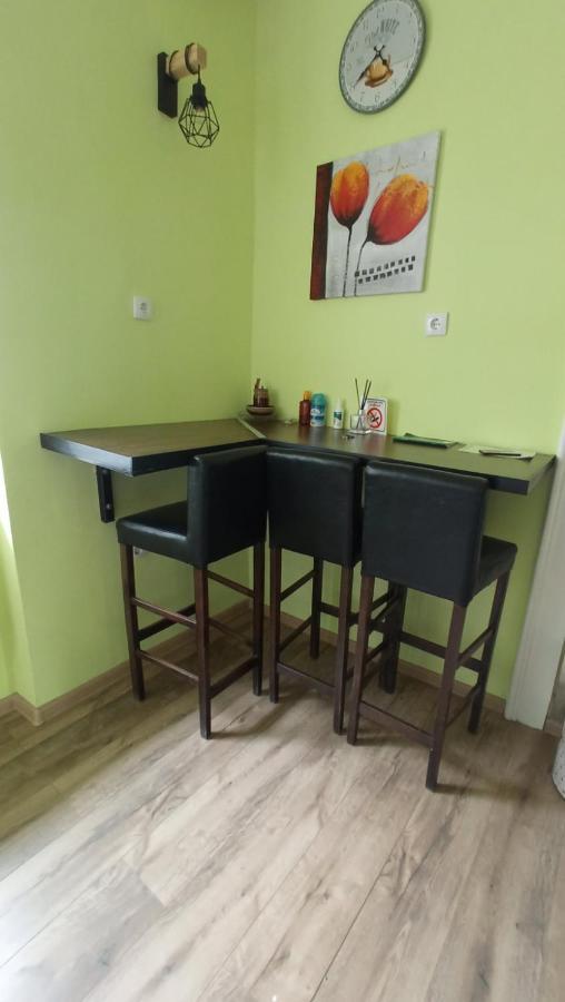 Apartment Kiki Novi Sad Buitenkant foto