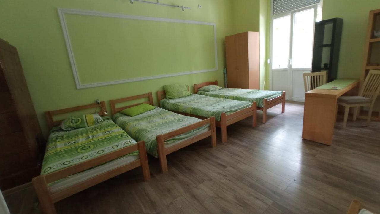 Apartment Kiki Novi Sad Buitenkant foto